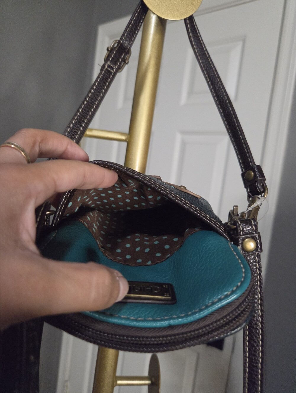 Chala Teal & Brown Sea Turtle Crossbody Bag - Picture 4 of 5